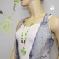 Preview: Halskette Kunststoffperlen Schnecke hellgrün altsilberfarben Kordel lindgrün 90cm