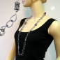 Mobile Preview: Halskette Kunststoffperlen lila-altsilberfarbene Weitpanzerkette Aluminium dunkelgrau 95cm