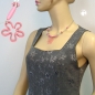 Mobile Preview: Halskette Drahtkette mit Glas- und Kunststoffperlen rosa-transparent mit rosa Blume 45cm