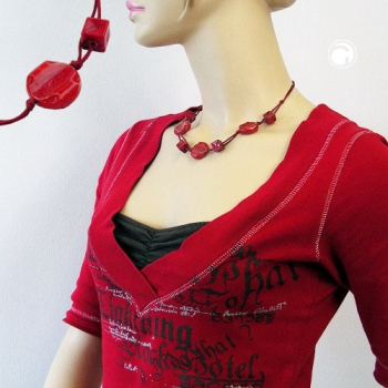 Halskette 3x Scheibe Kunststoff dunkelrot-marmoriert Kordel weinrot 45cm