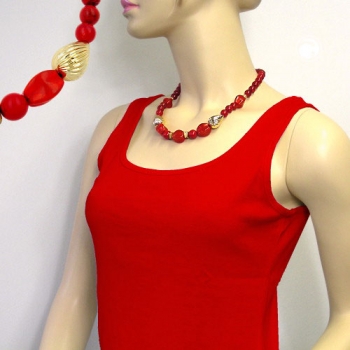 Halskette, johannisbeer-rot und goldfarbig
