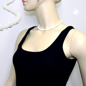 Halskette 2 verschiedene Kunststoffperlen im Wechsel weiß-glänzend 40cm