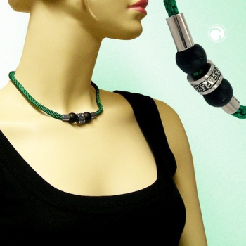 Halskette Kunststoffperlen schwarz-matt chromfarben Kordel grün 45cm